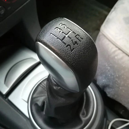 Pommeau de levier de vitesse 308 origine avec marquage des rapports visible